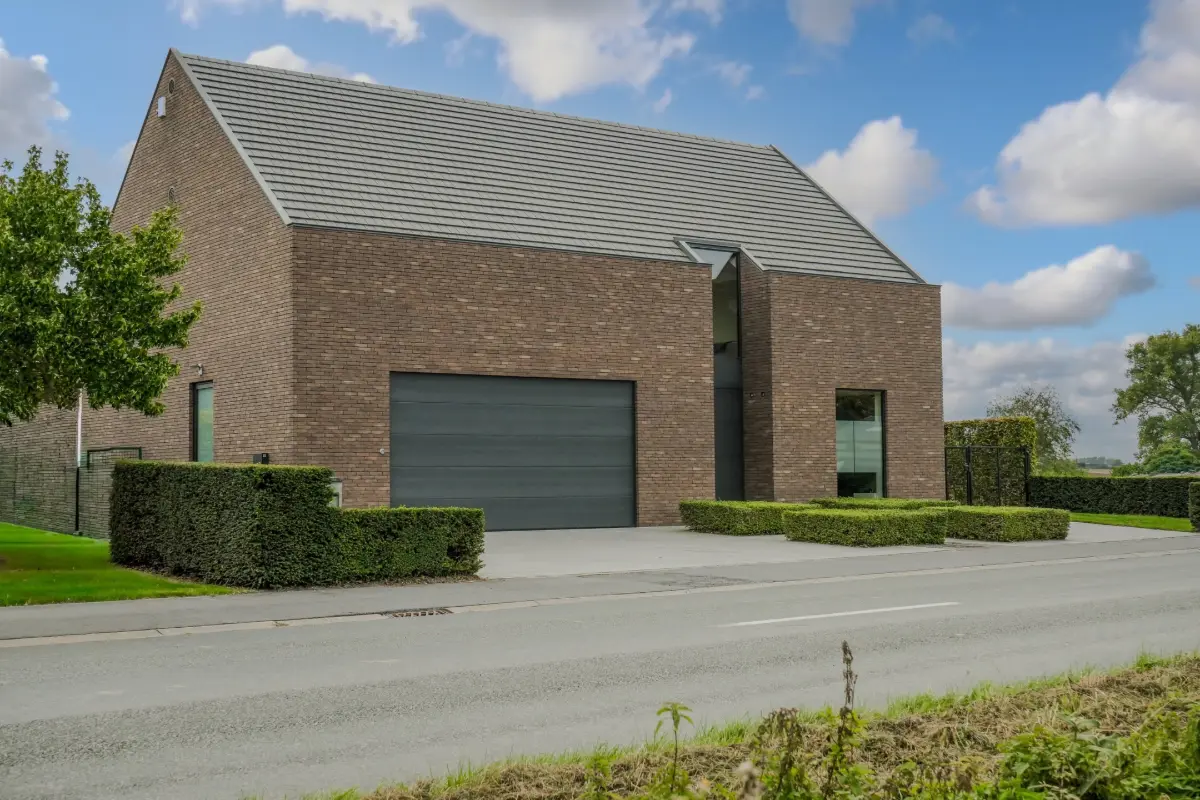 Huis te  in Mont-de-l'Enclus 7750 0.00€ 3 slaapkamers 260.00m² - Zoekertje 719756