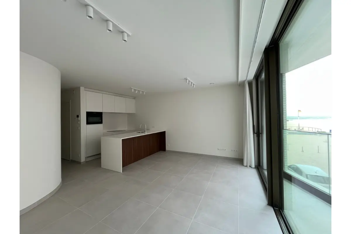 Appartement te  huur in Oostende 8400 900.00€ 2 slaapkamers m² - Zoekertje 720057