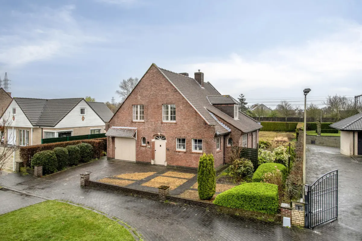 Villa te  in Roeselare 8800 498000.00€ 4 slaapkamers 252.00m² - Zoekertje 720646