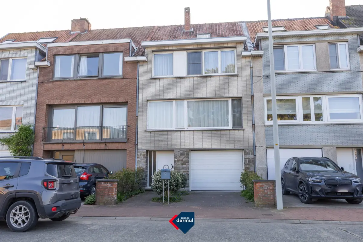 Huis te  in Oostende 8400 295000.00€ 4 slaapkamers 208.00m² - Zoekertje 721703