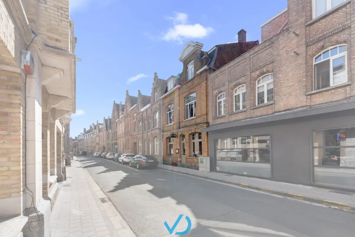 Handelszaak te  koop in Ieper 8900 549000.00€ 3 slaapkamers 210.00m² - Zoekertje 721739