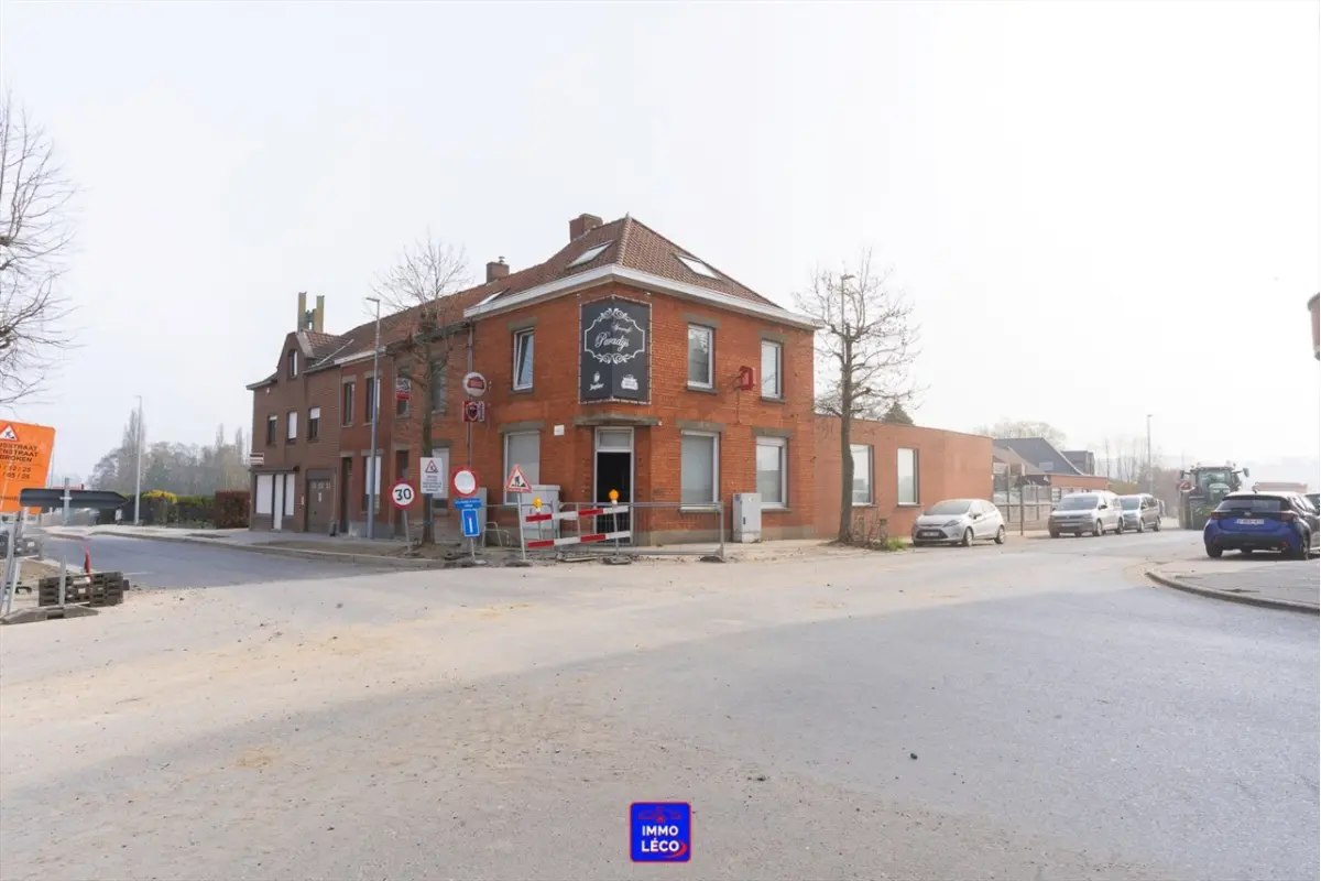 Handelszaak te  koop in Rekkem 8930 299000.00€  slaapkamers m² - Zoekertje 721786