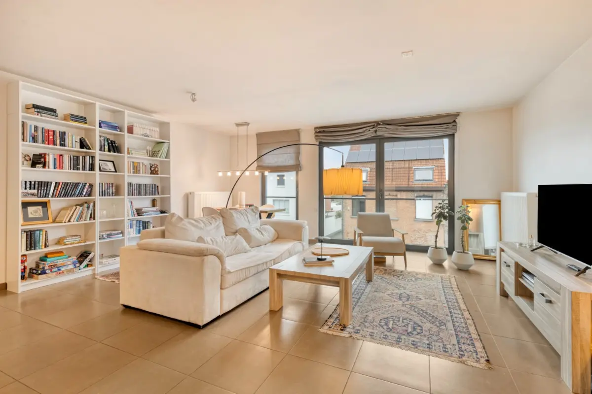 Appartement te  koop in Sint-Andries 8200 287500.00€ 2 slaapkamers 86.00m² - Zoekertje 722259