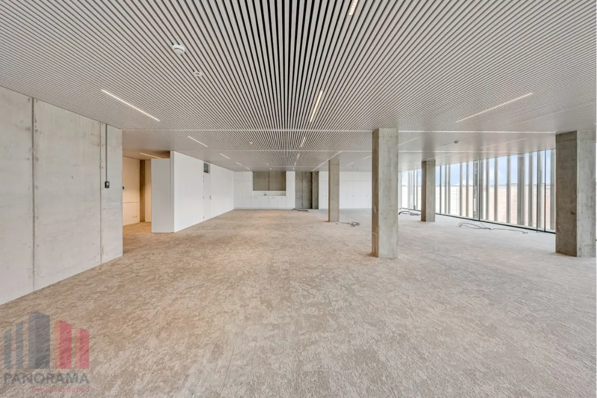 Handelszaak te  huur in Oostkamp 8020 4249.00€  slaapkamers 309.00m² - Zoekertje 722339