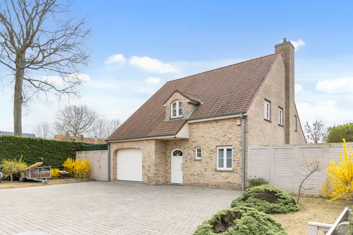 Huis te  koop in Oostduinkerke 8670 885000.00€ 4 slaapkamers 245.00m² - Zoekertje 722485