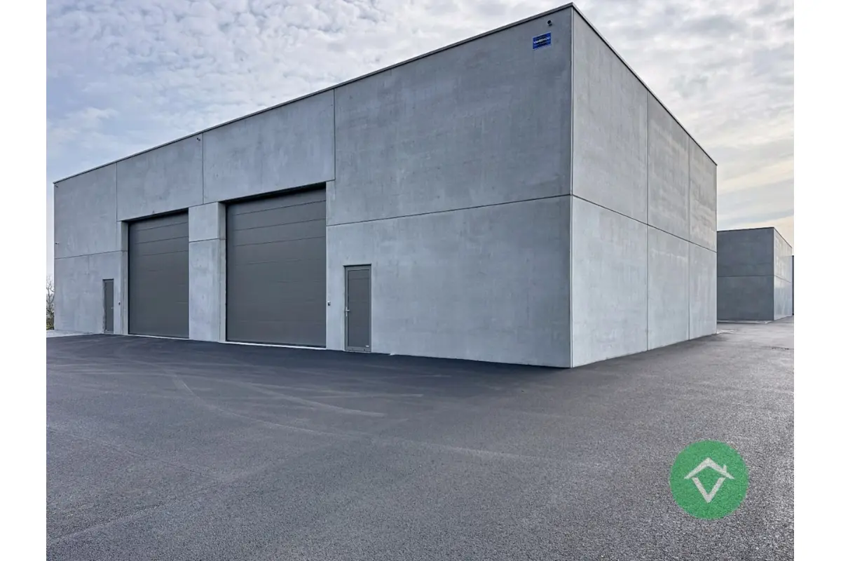 Handelszaak te  koop in Aartrijke 8211 292230.00€  slaapkamers m² - Zoekertje 722862