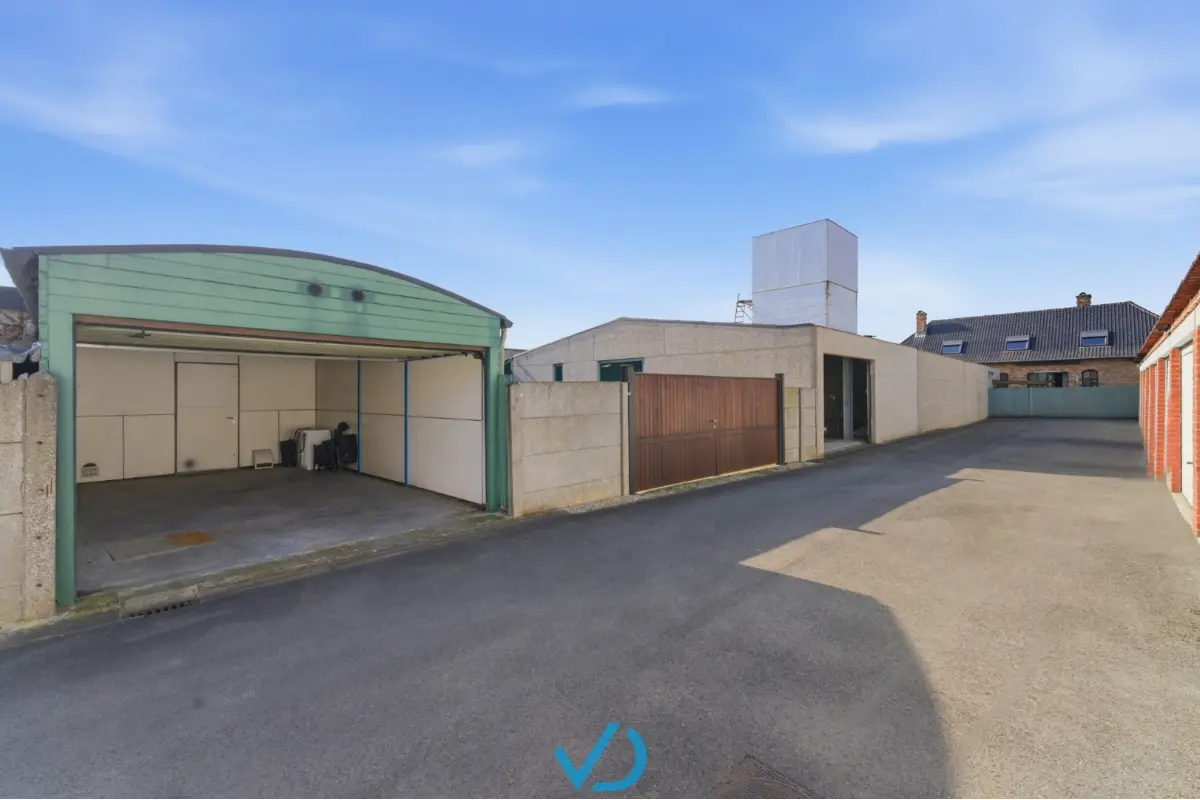 Appartementsgebouw te  koop in Ieper 8900 560000.00€  slaapkamers m² - Zoekertje 723701