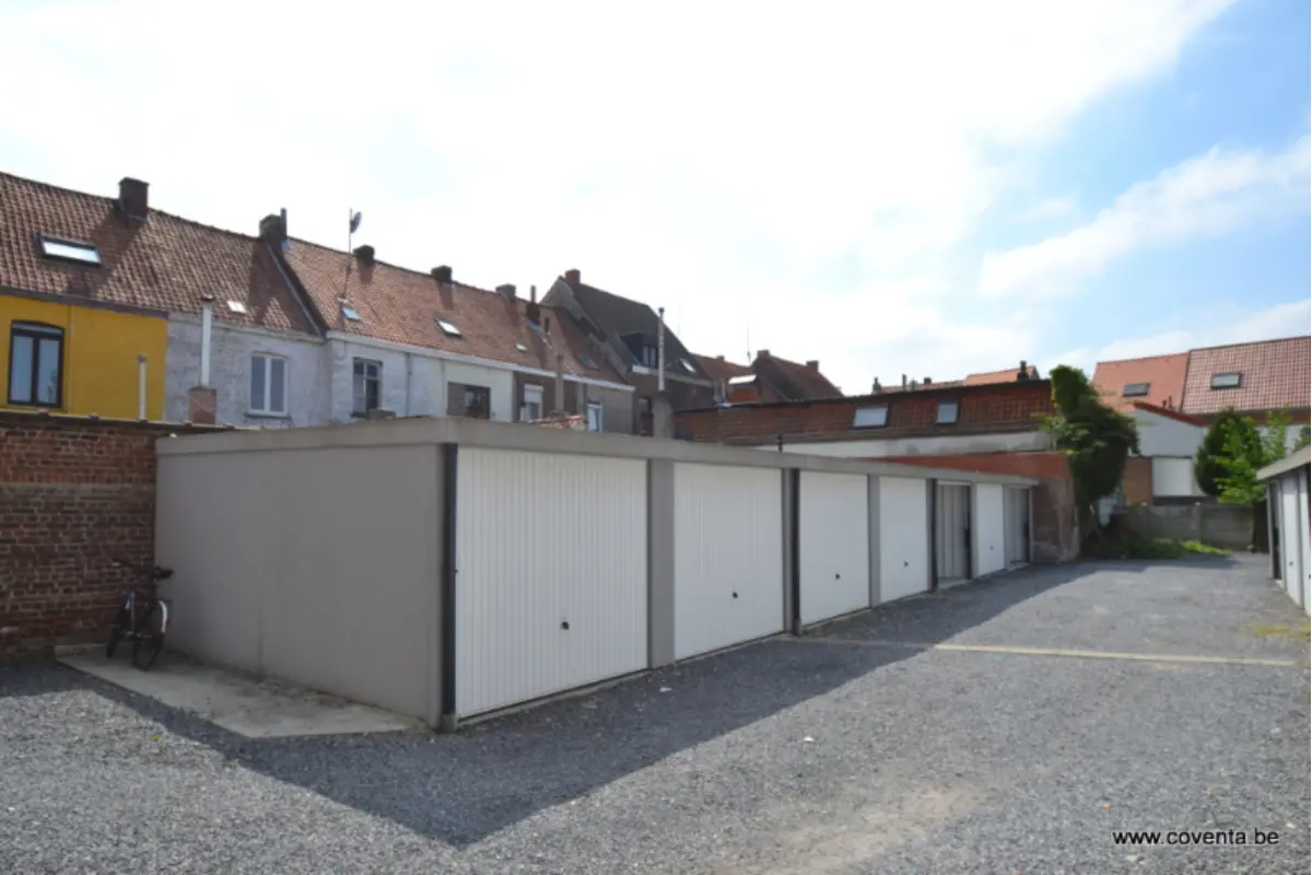 Parking & garage te  huur in Kortrijk 8500 70.00€  slaapkamers m² - Zoekertje 723689