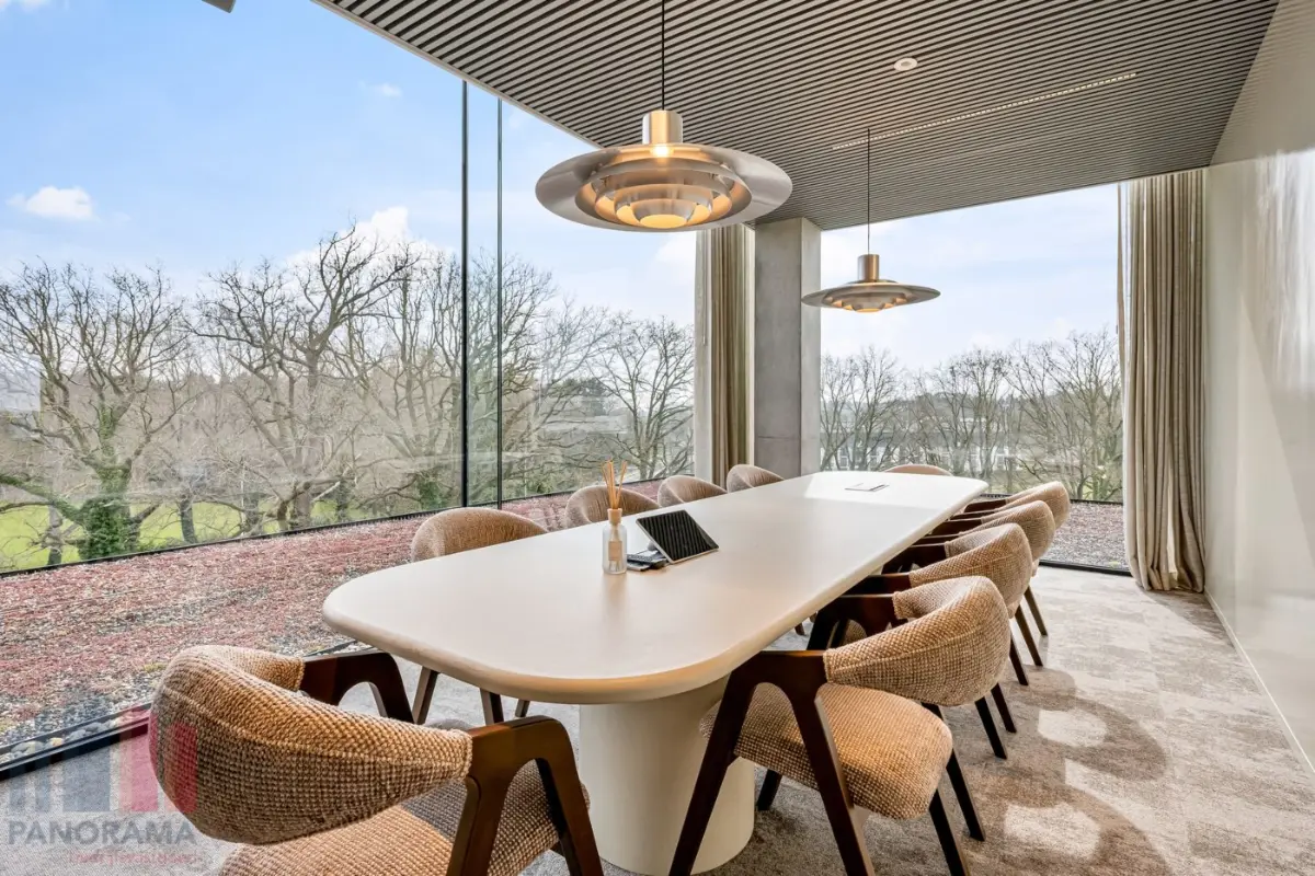 Handelszaak te  huur in Brugge 8000 5844.00€  slaapkamers 310.00m² - Zoekertje 723650