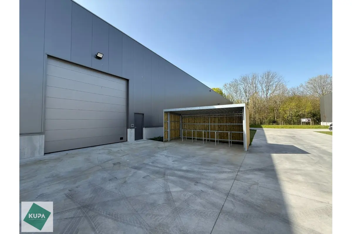 Handelszaak te  koop in Brugge 8000 597500.00€  slaapkamers 410.82m² - Zoekertje 724441