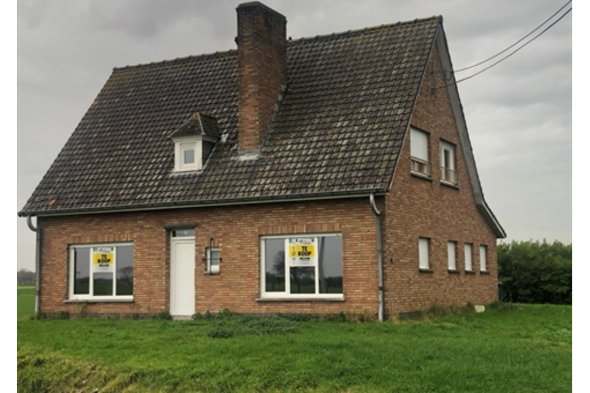 Bungalow te  koop in Alveringem 8690 245000.00€ 3 slaapkamers 142.00m² - Zoekertje 727151