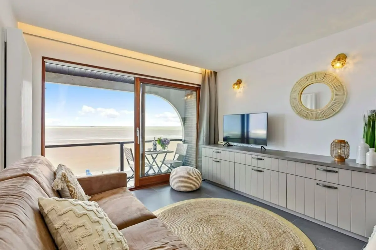 Appartement te  huur in Heist-aan-Zee 8301 2760.00€ 0 slaapkamers 54.00m² - Zoekertje 770395