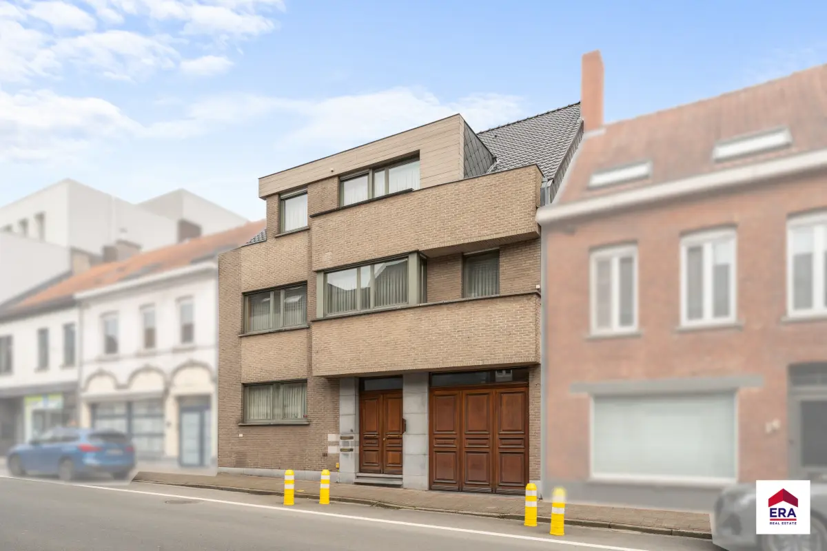 Appartement te  koop in Tielt 8700 674000.00€ 4 slaapkamers 338.00m² - Zoekertje 727931