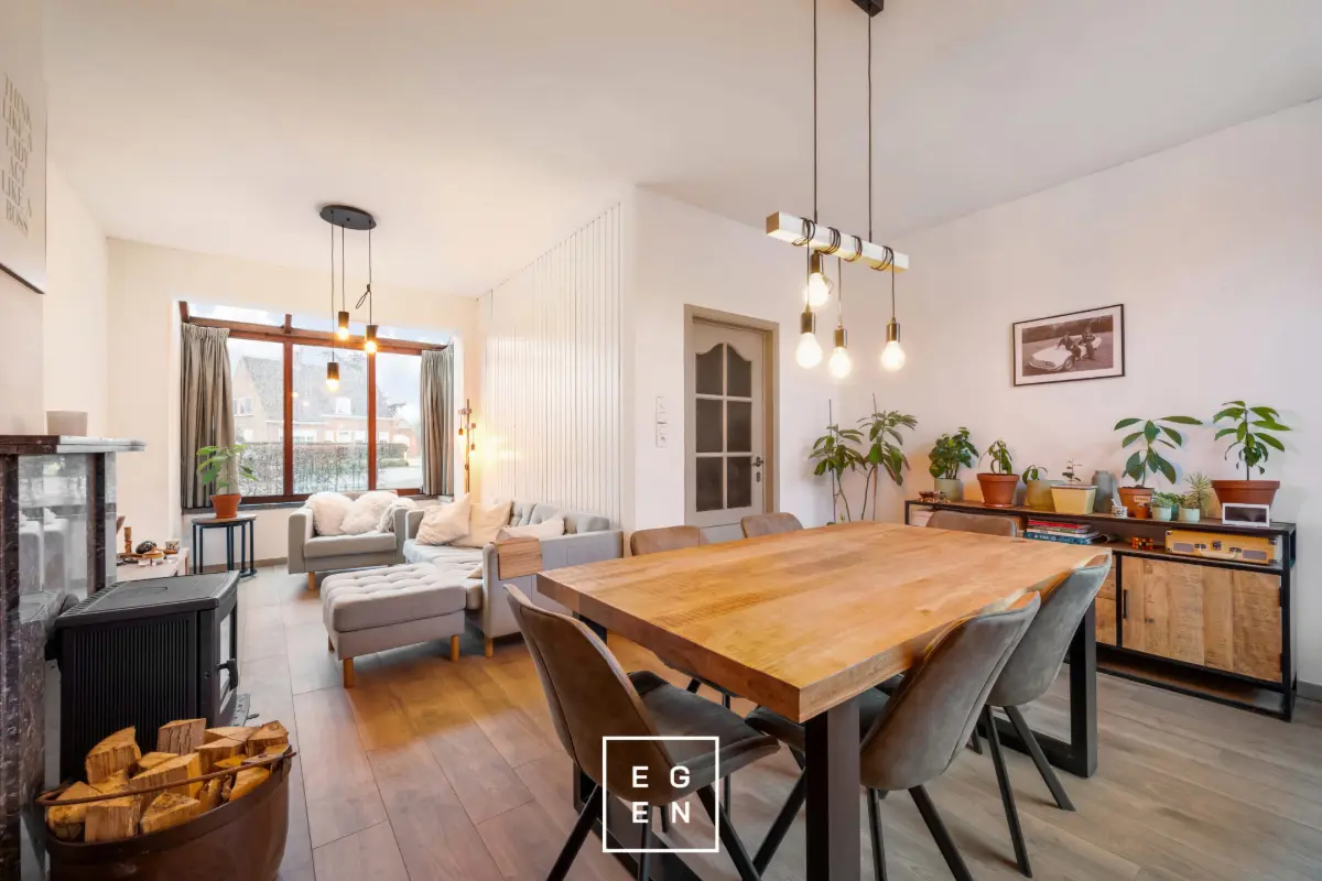 Huis te  koop in Brugge 8000 229000.00€ 2 slaapkamers 108.00m² - Zoekertje 730414