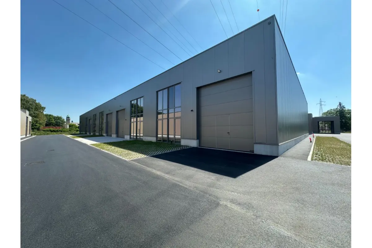 Handelszaak te  koop in Wevelgem 8560 299574.00€  slaapkamers 224.00m² - Zoekertje 730245
