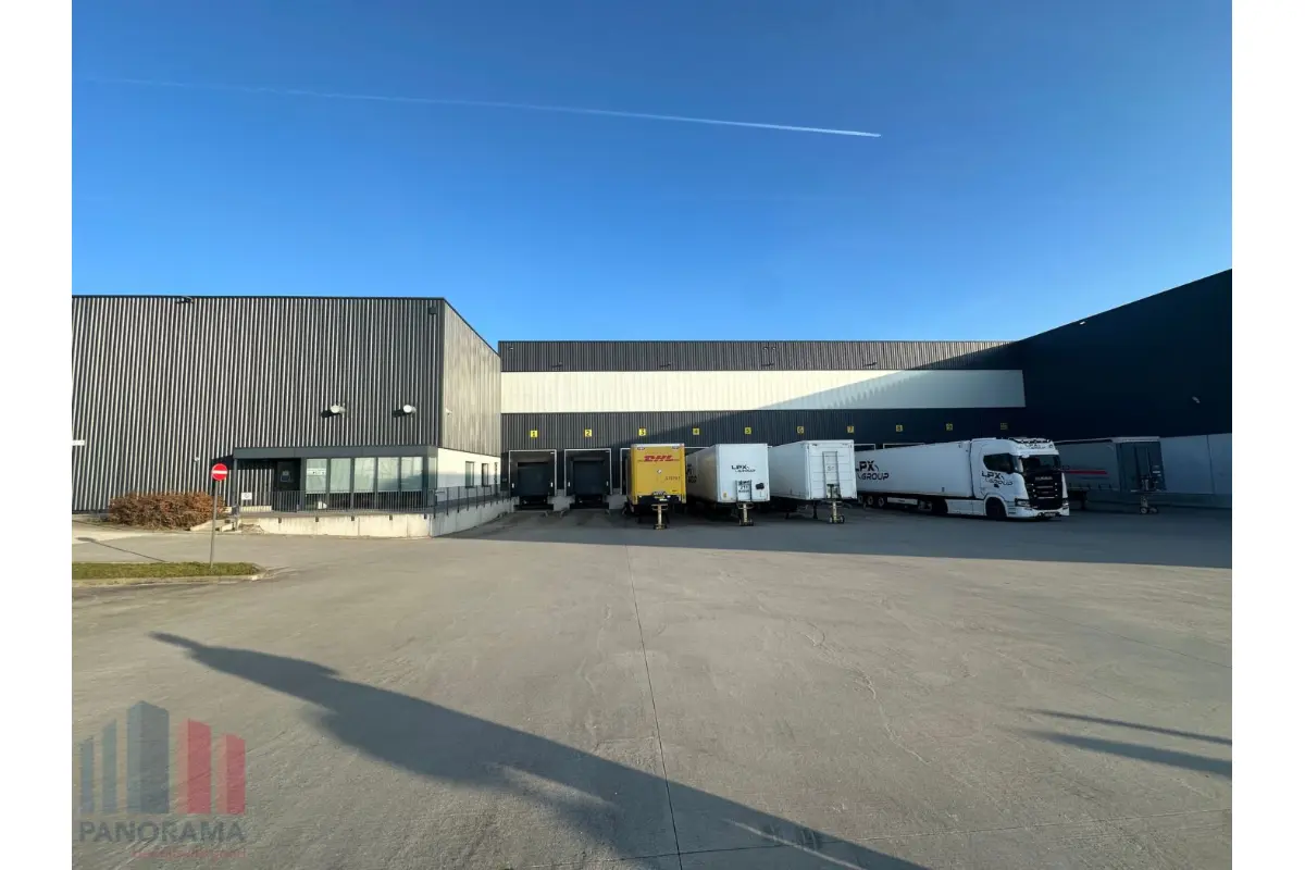 Handelszaak te  huur in Kortrijk 8500 65510.00€  slaapkamers m² - Zoekertje 730242