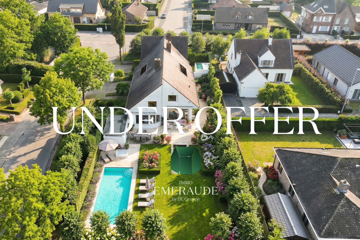 Villa te  koop in Bavikhove 8531 0.00€ 5 slaapkamers 490.00m² - Zoekertje 729496