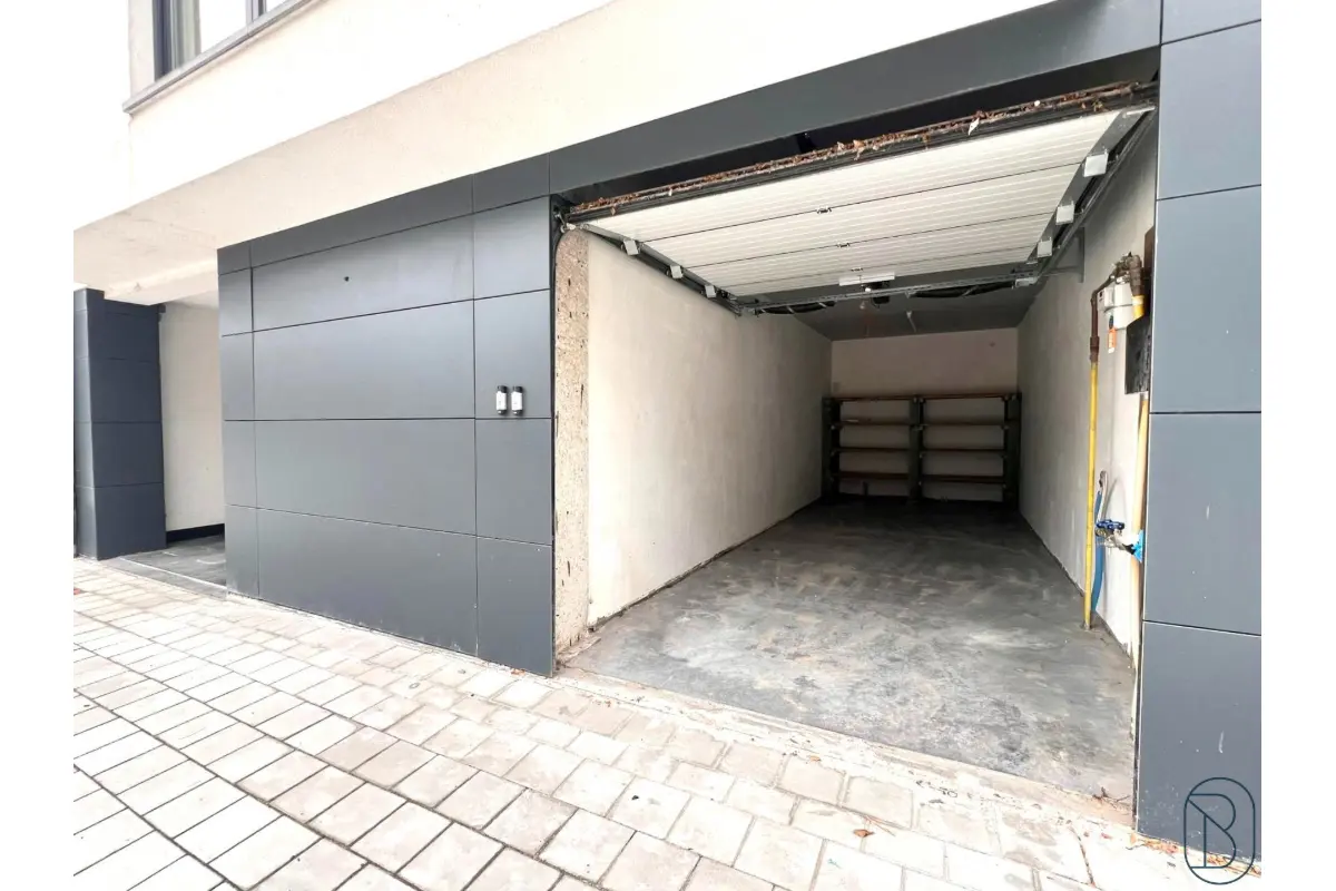 Parking & garage te  koop in Waregem 8790 35000.00€  slaapkamers m² - Zoekertje 730844