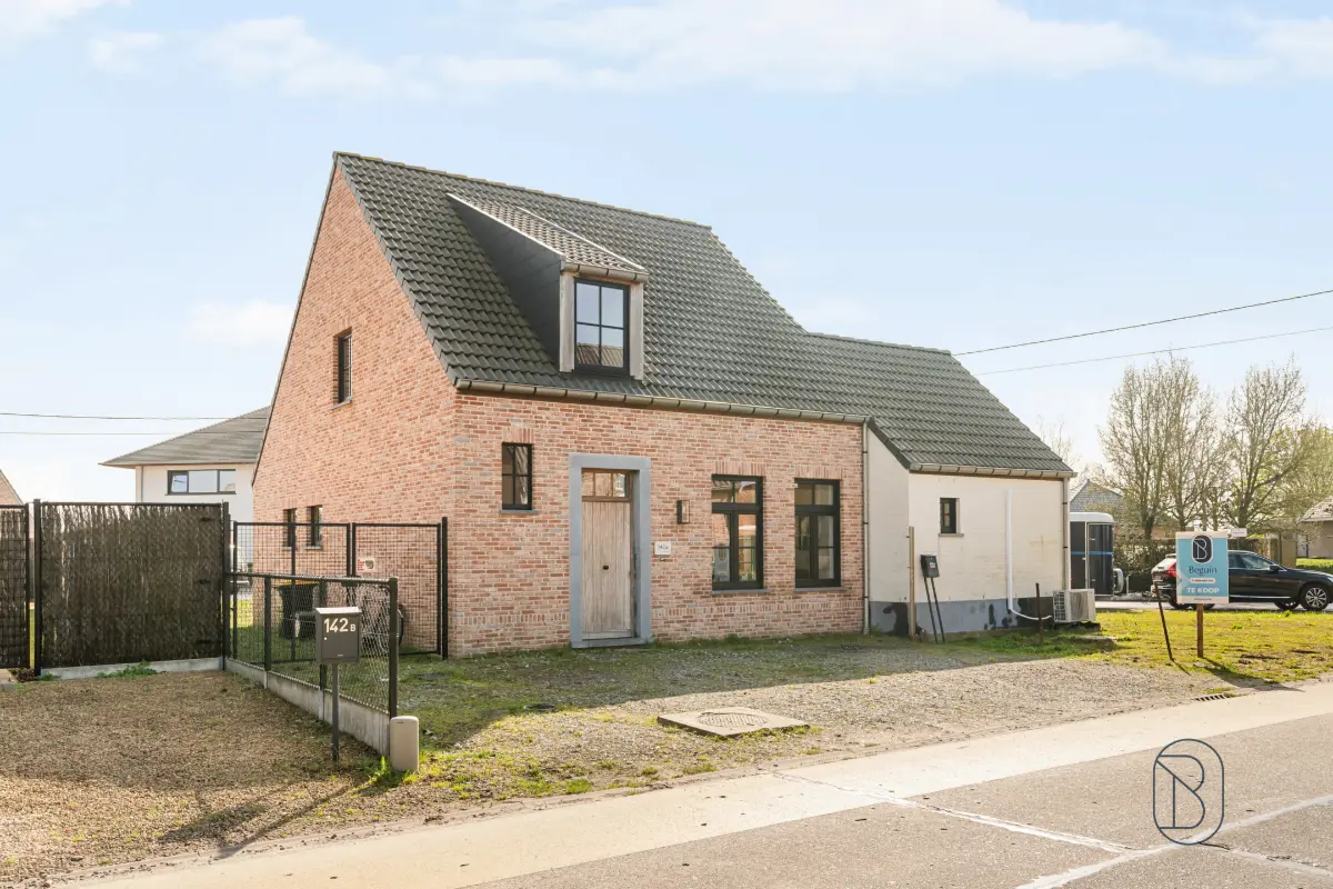 Huis te  koop in Oostrozebeke 8780 459000.00€ 3 slaapkamers 180.00m² - Zoekertje 730853
