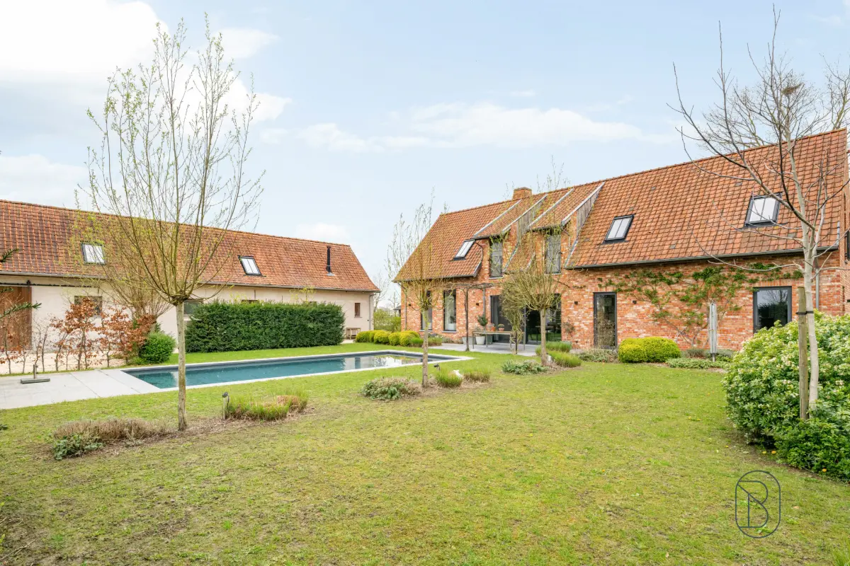 Huis te  koop in Bavikhove 8531 1625000.00€ 4 slaapkamers 260.00m² - Zoekertje 730857