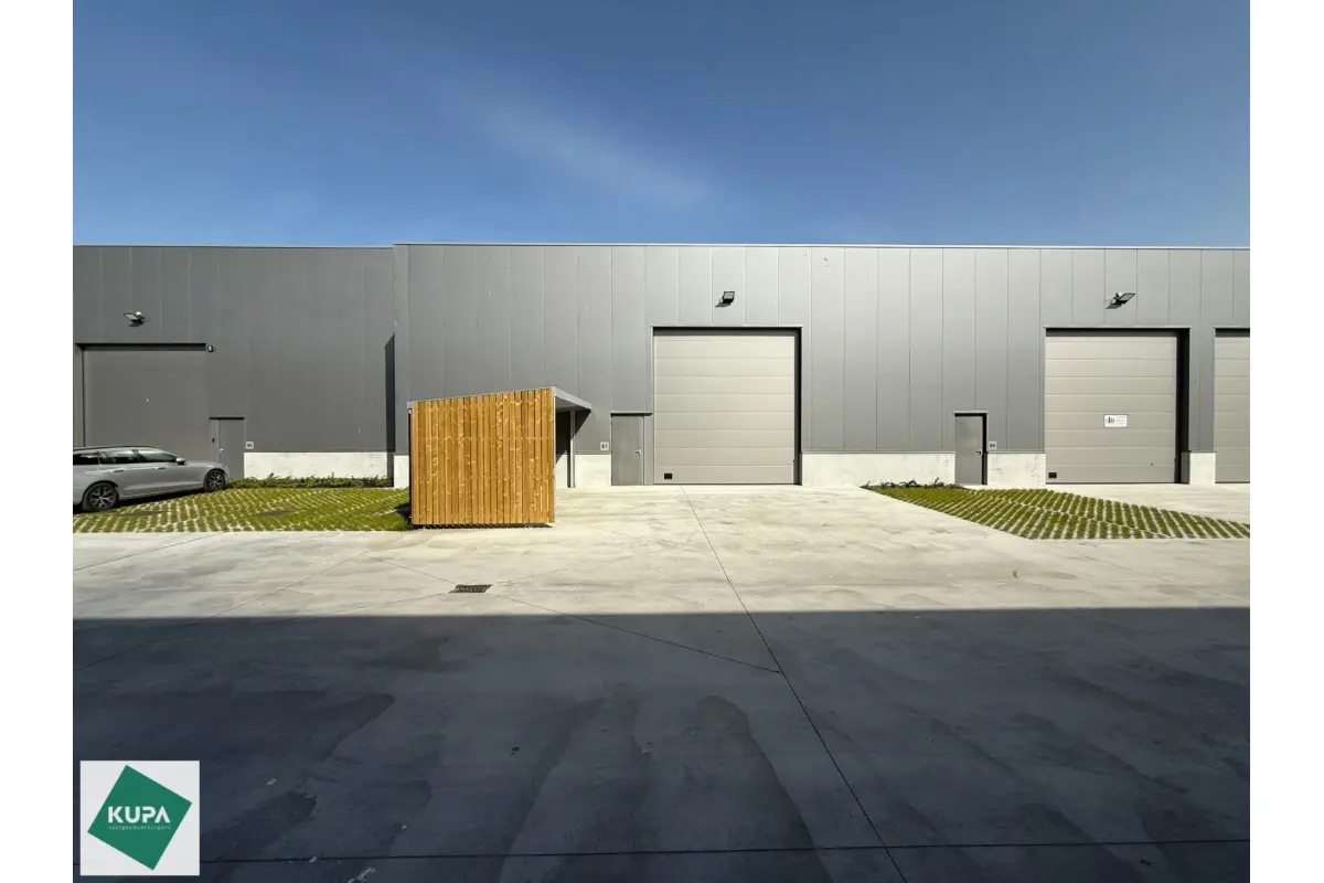 Handelszaak te  koop in Brugge 8000 388800.00€  slaapkamers 313.02m² - Zoekertje 730816