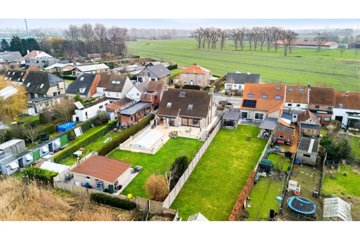 Villa te  koop in Dudzele 8380 748800.00€ 5 slaapkamers 270.00m² - Zoekertje 731237