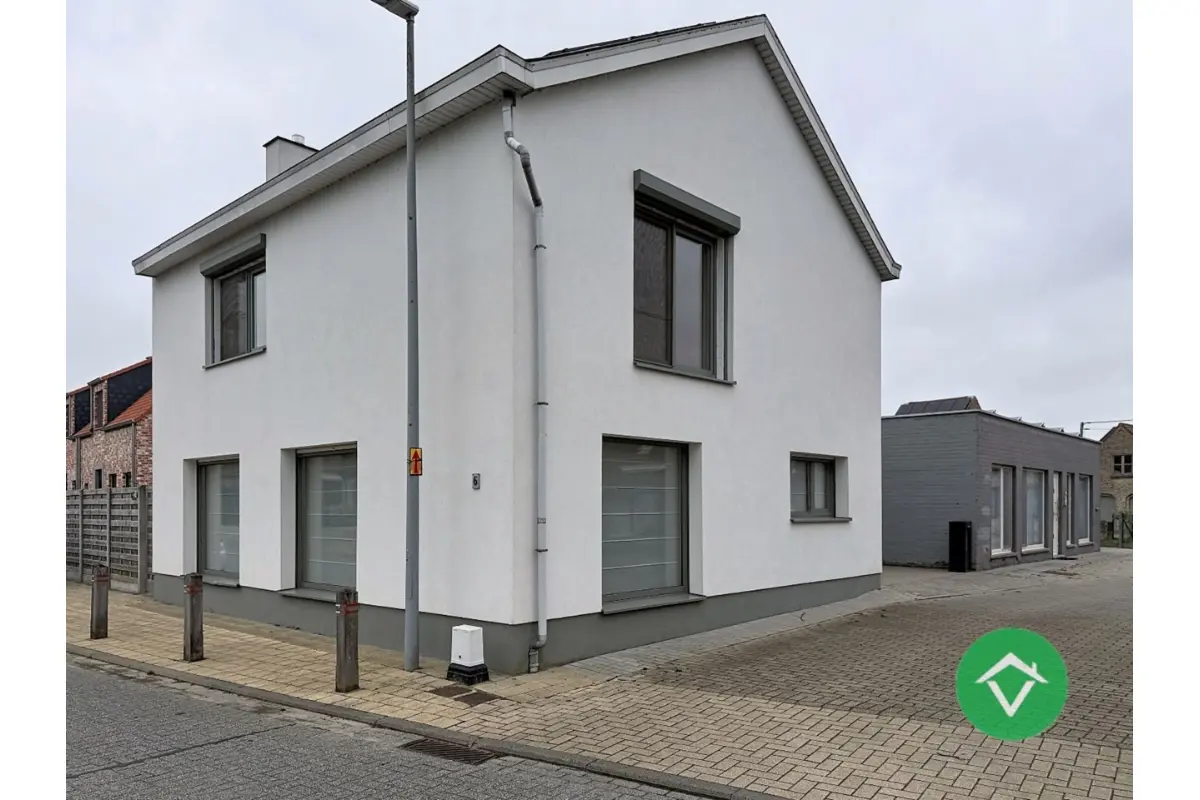 Huis te  huur in Koekelare 8680 950.00€ 3 slaapkamers 192.00m² - Zoekertje 731288