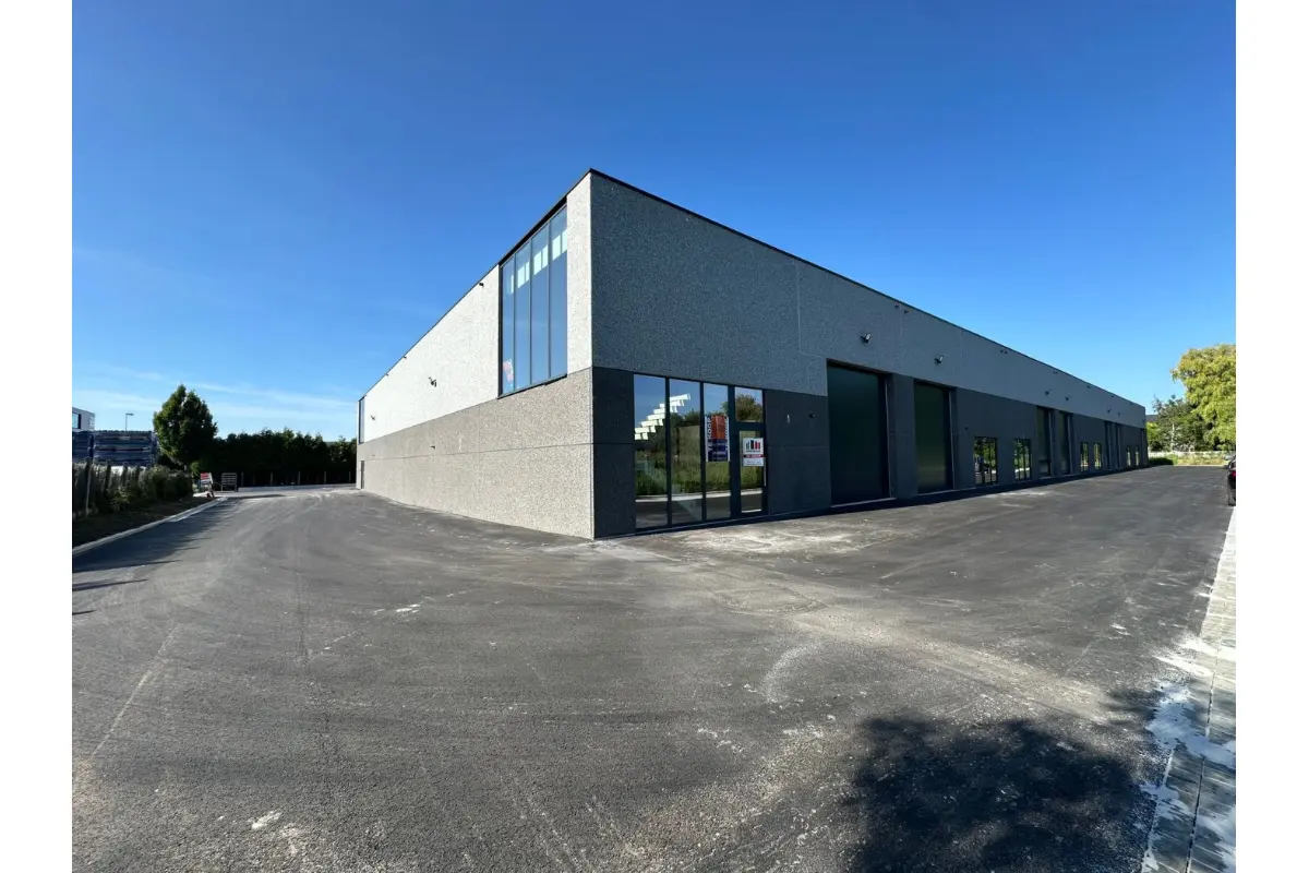 Handelszaak te  koop in Dadizele 8890 319250.00€  slaapkamers 249.00m² - Zoekertje 732040