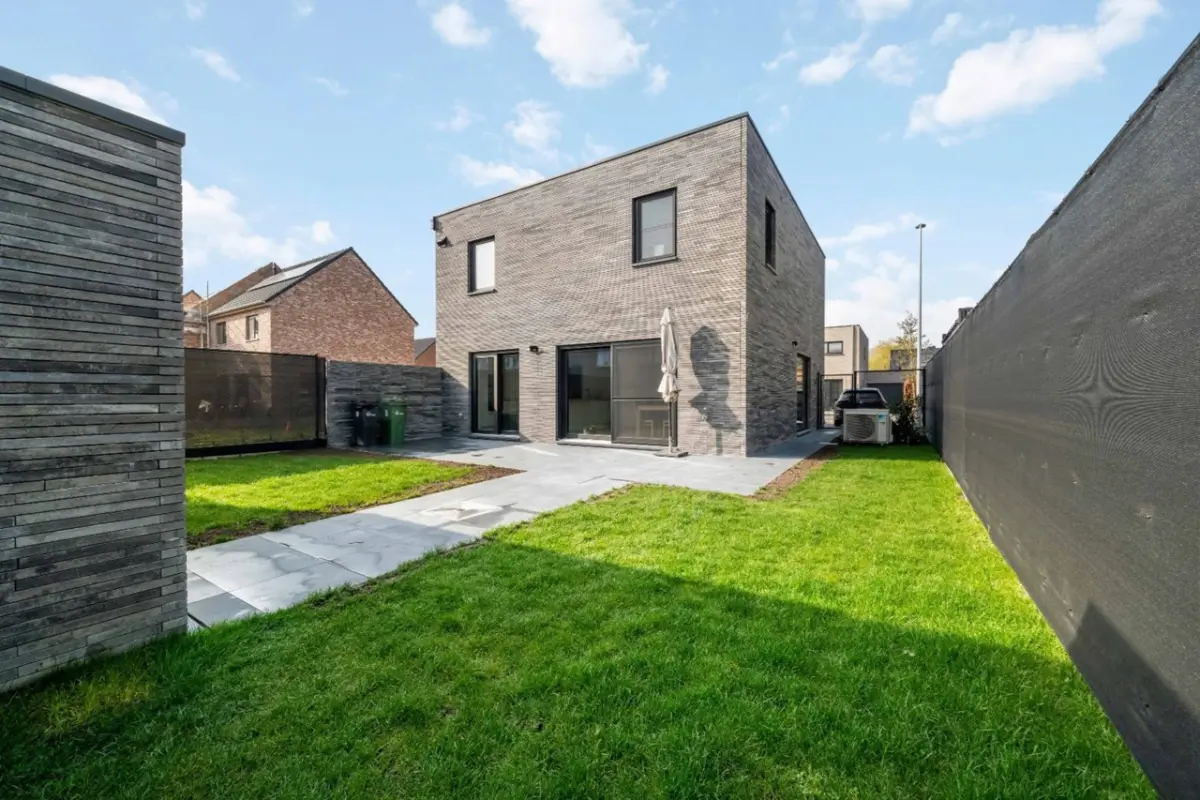 Huis te  koop in Damme 8340 450000.00€ 3 slaapkamers 170.00m² - Zoekertje 731780