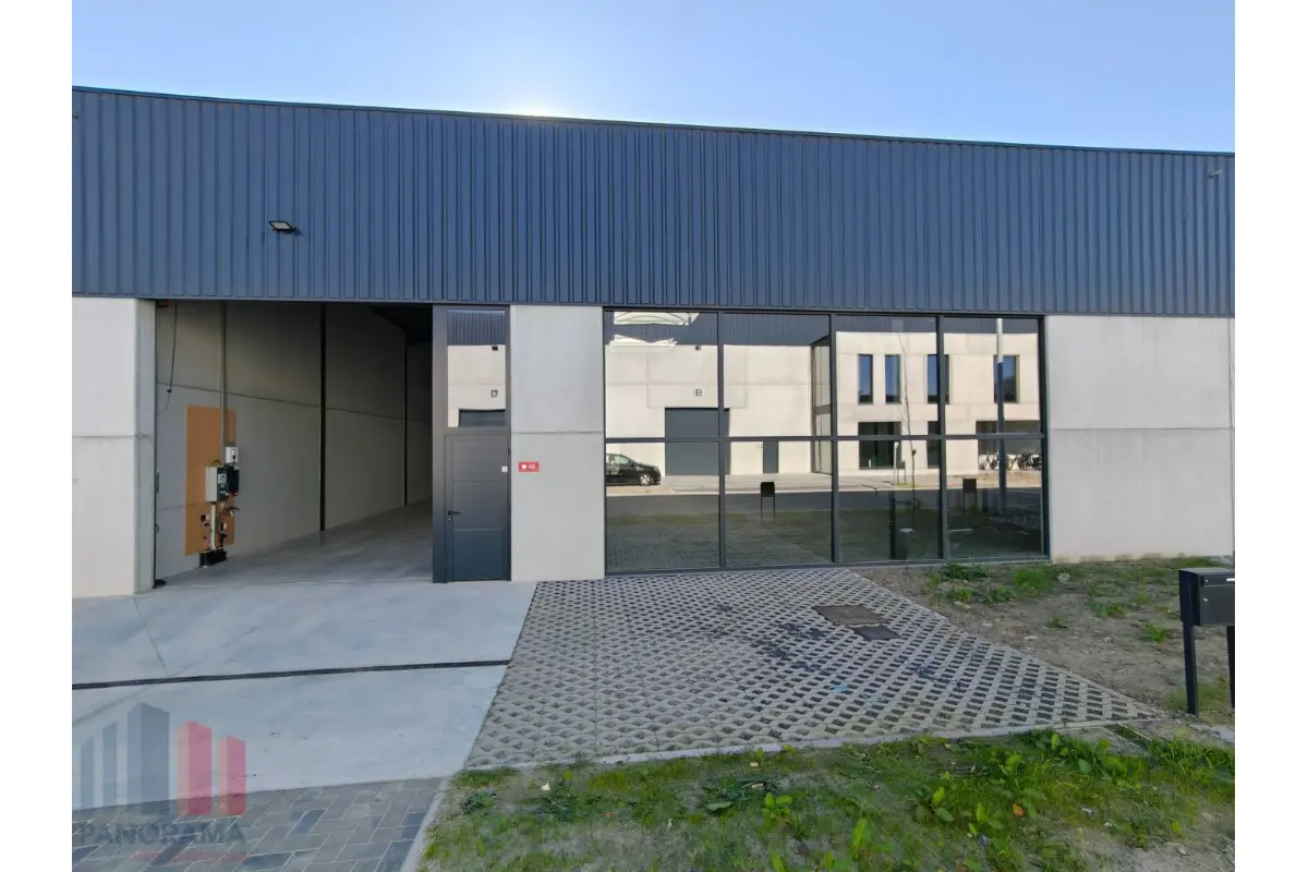 Handelszaak te  huur in Oostkamp 8020 2270.00€  slaapkamers 495.00m² - Zoekertje 732043