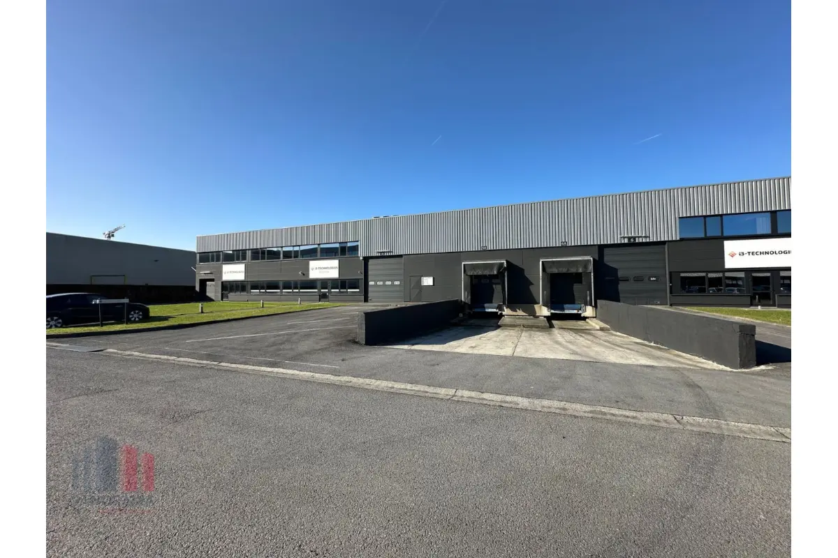 Handelszaak te  huur in Deerlijk 8540 17490.00€  slaapkamers m² - Zoekertje 732027