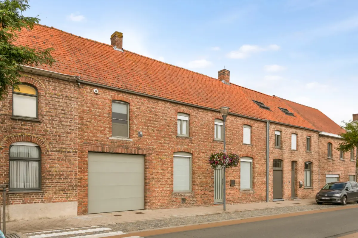 Huis te  koop in Merkem 8650 329000.00€ 5 slaapkamers 282.00m² - Zoekertje 732053