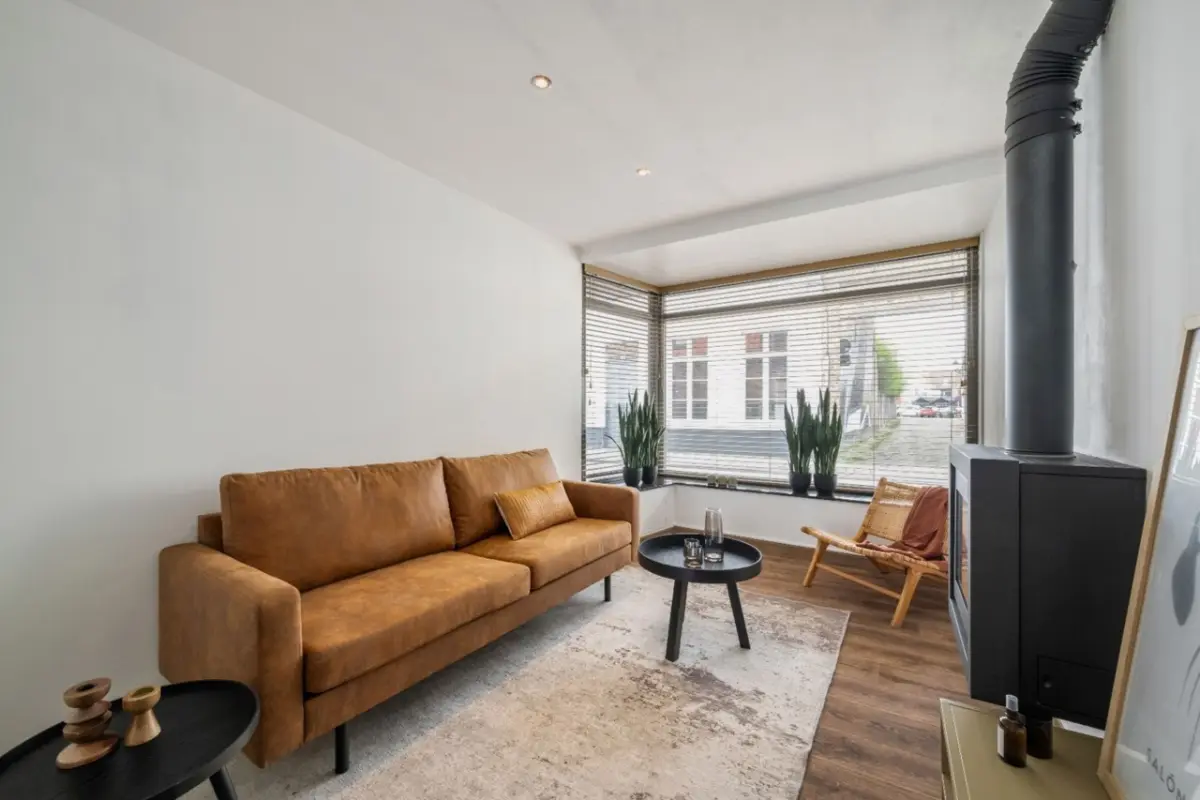 Huis te  koop in Brugge 8000 299000.00€ 2 slaapkamers 148.00m² - Zoekertje 732920