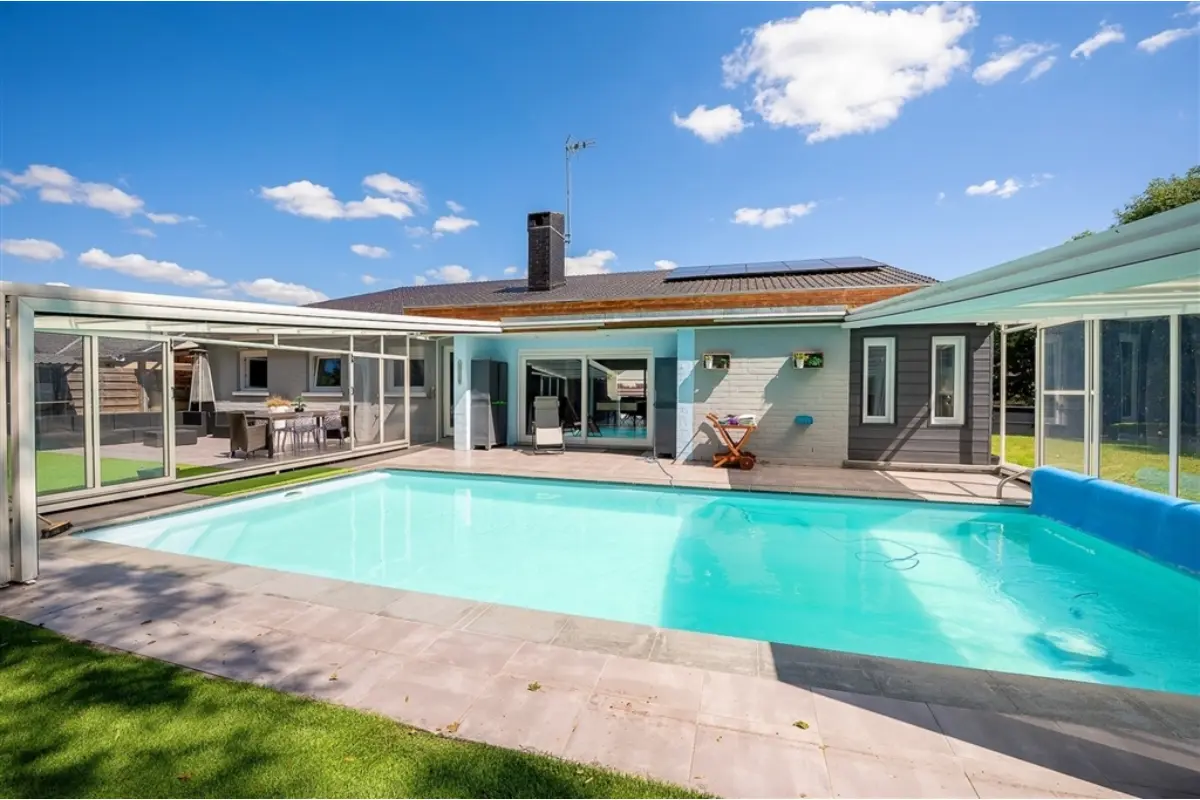 Huis te  koop in Lauwe 8930 499000.00€ 3 slaapkamers 216.00m² - Zoekertje 732342