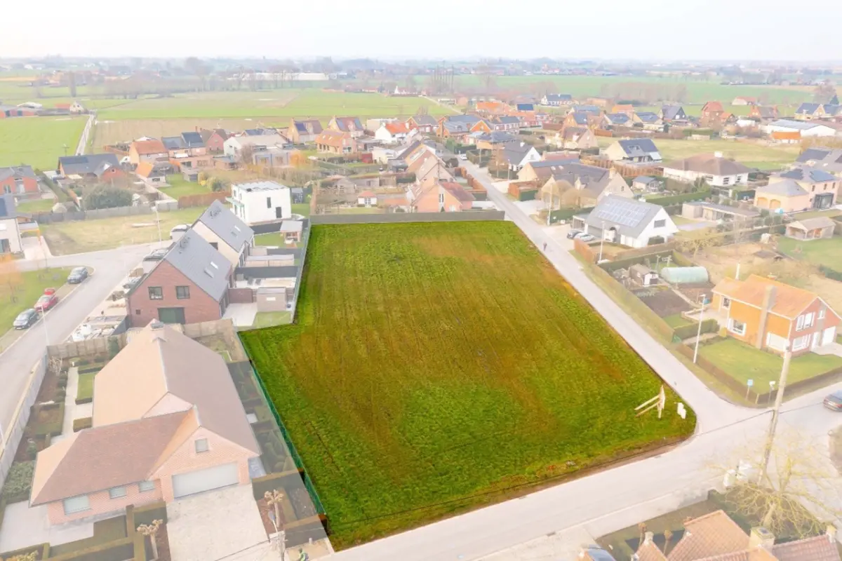 Grond te  koop in Oostrozebeke 8780 222000.00€  slaapkamers m² - Zoekertje 733597