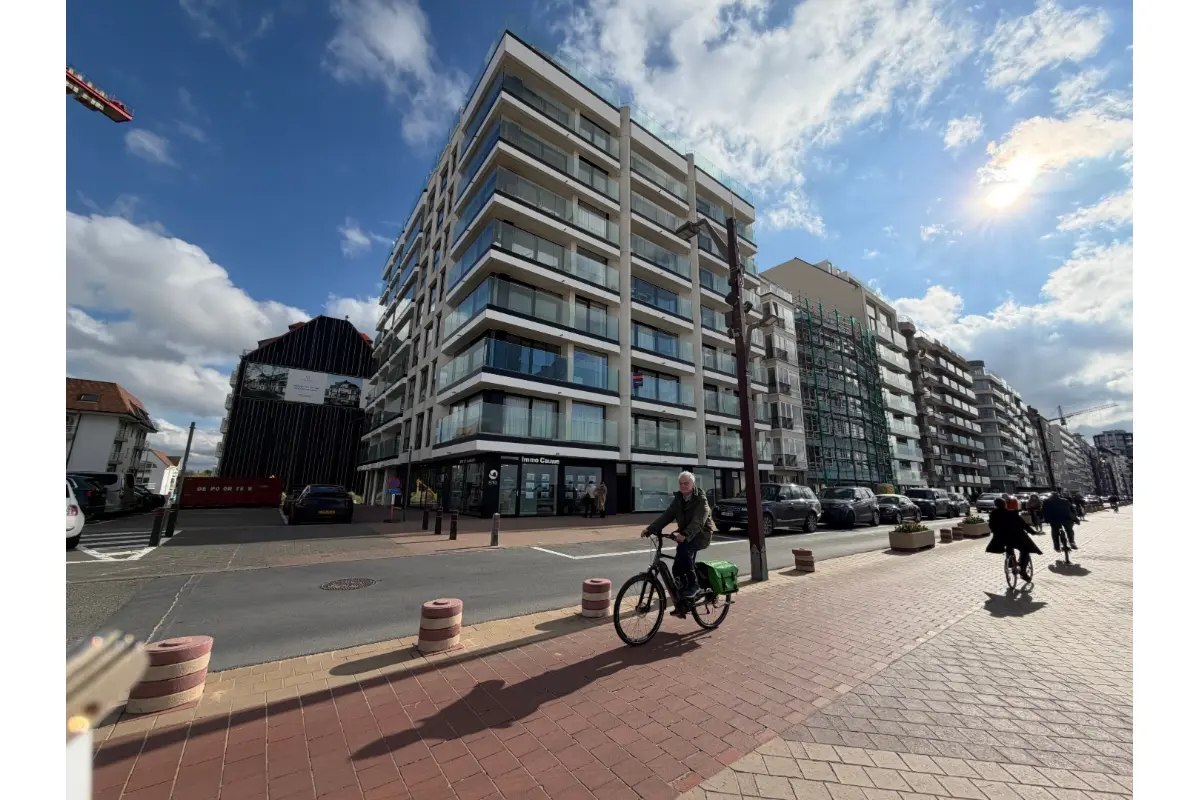 Appartement te  huur in Knokke 8300 1300.00€ 2 slaapkamers 70.00m² - Zoekertje 733878