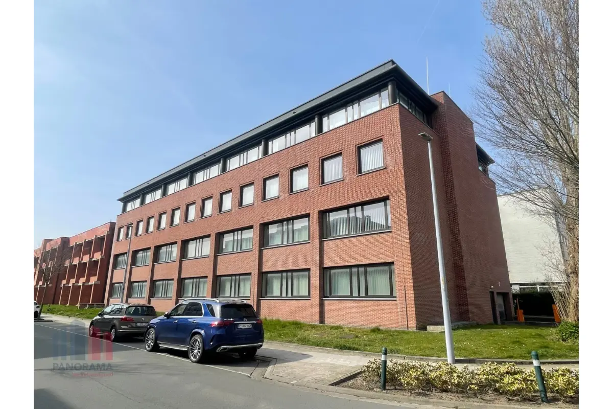 Handelszaak te  koop in Brugge 8000 4629900.00€  slaapkamers 2806.00m² - Zoekertje 733899
