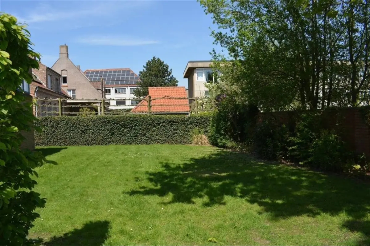 Appartement te  huur in Brugge 8000 1295.00€ 4 slaapkamers 157.00m² - Zoekertje 733403