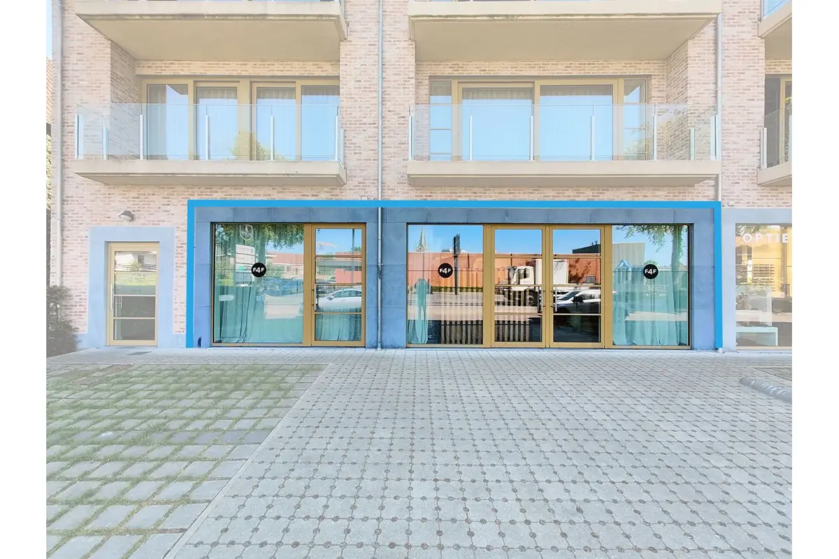Handelszaak te  koop in Jabbeke 8490 500000.00€  slaapkamers 220.00m² - Zoekertje 733925