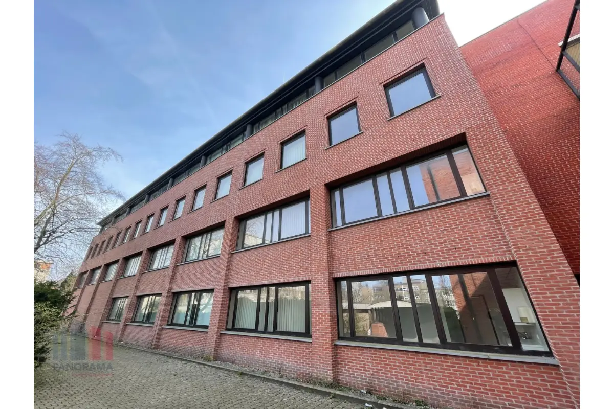 Handelszaak te  koop in Brugge 8000 1111250.00€  slaapkamers 635.00m² - Zoekertje 733897