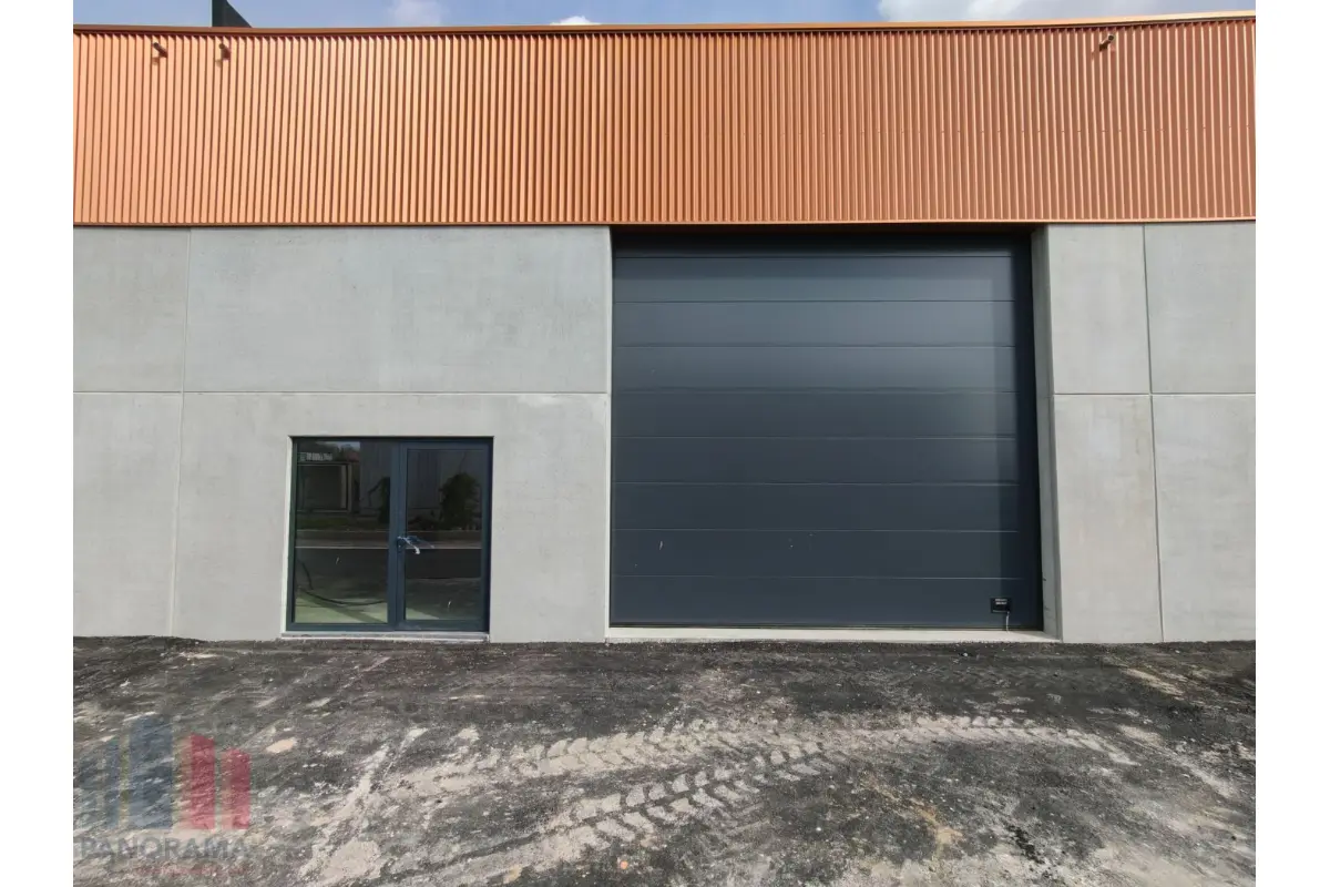 Handelszaak te  koop in Zedelgem 8210 419450.00€  slaapkamers 307.00m² - Zoekertje 735602