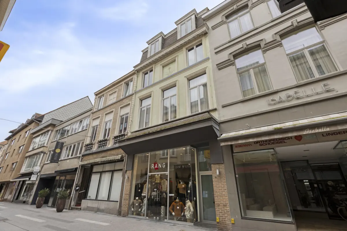 Mixgebouw te  koop in Blankenberge 8370 645000.00€ 5 slaapkamers 290.00m² - Zoekertje 734898