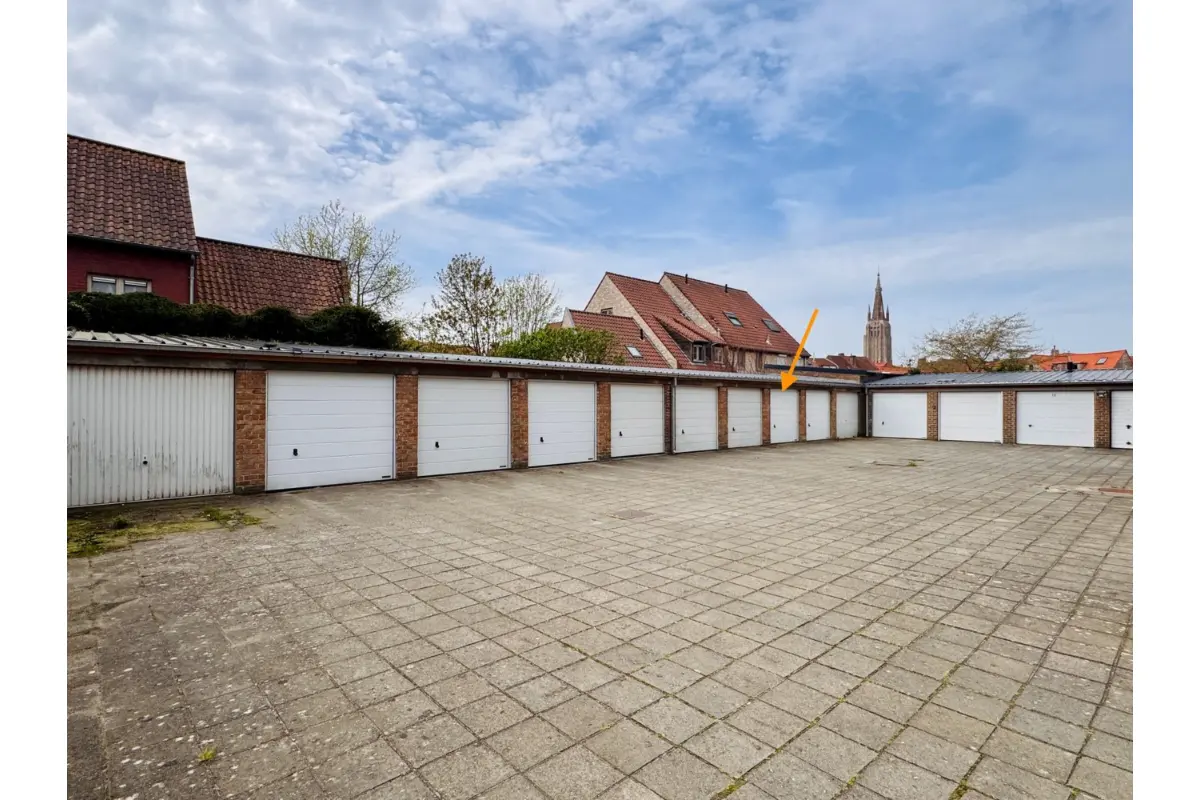 Parking & garage te  koop in Brugge 8000 39000.00€  slaapkamers m² - Zoekertje 735645