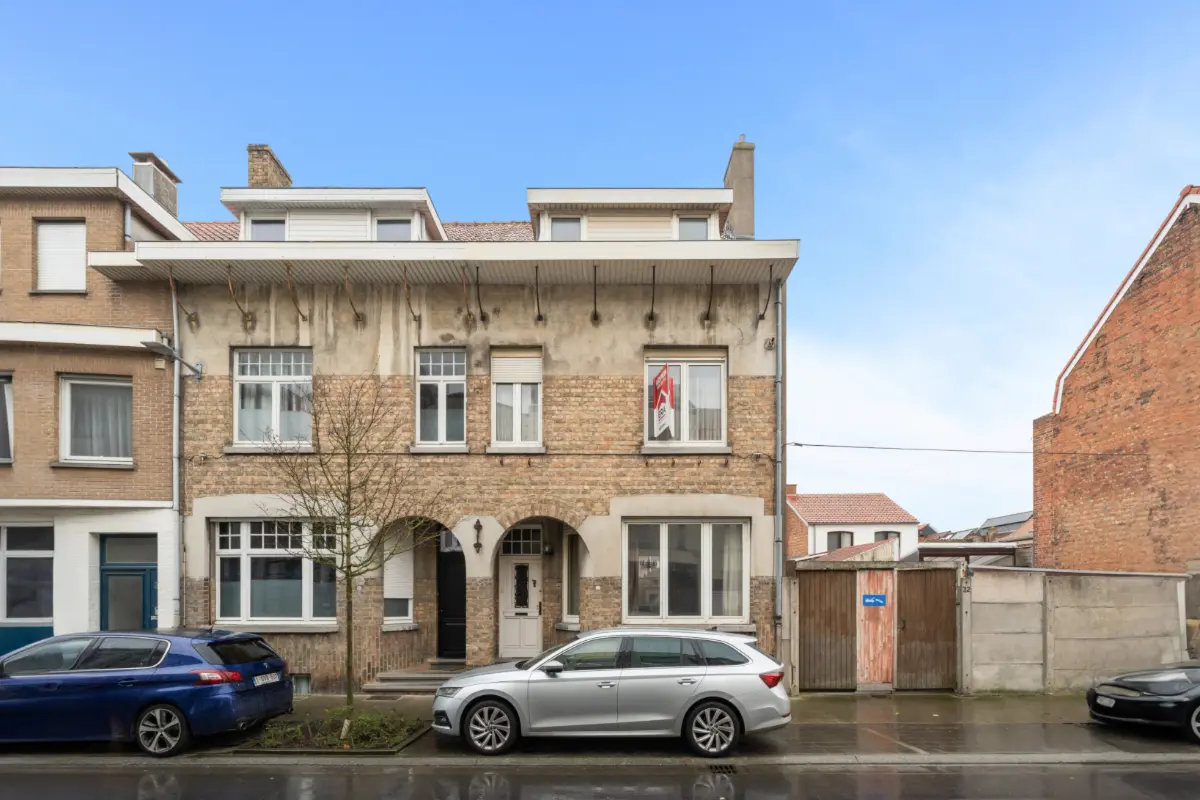 Huis te  koop in De Panne 8660 338000.00€ 5 slaapkamers 244.00m² - Zoekertje 736129