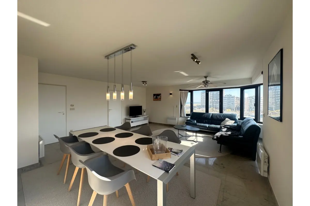 Appartement te  huur in Oostende 8400 1150.00€ 2 slaapkamers 111.00m² - Zoekertje 737128