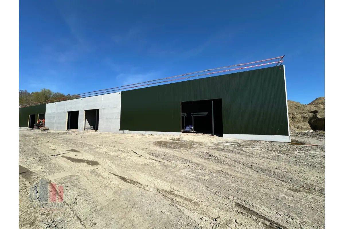 Handelszaak te  koop in Waregem 8790 604000.00€  slaapkamers 379.00m² - Zoekertje 737140