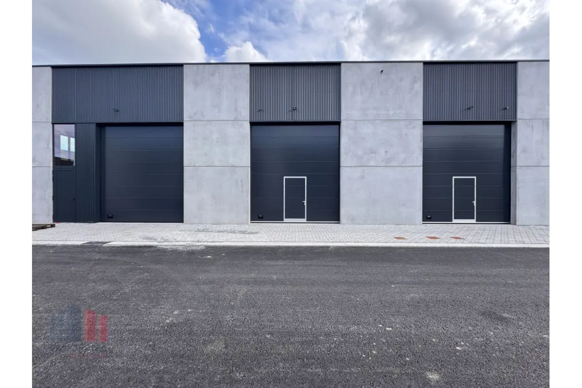 Handelszaak te  koop in Pittem 8740 165000.00€  slaapkamers 90.00m² - Zoekertje 737146