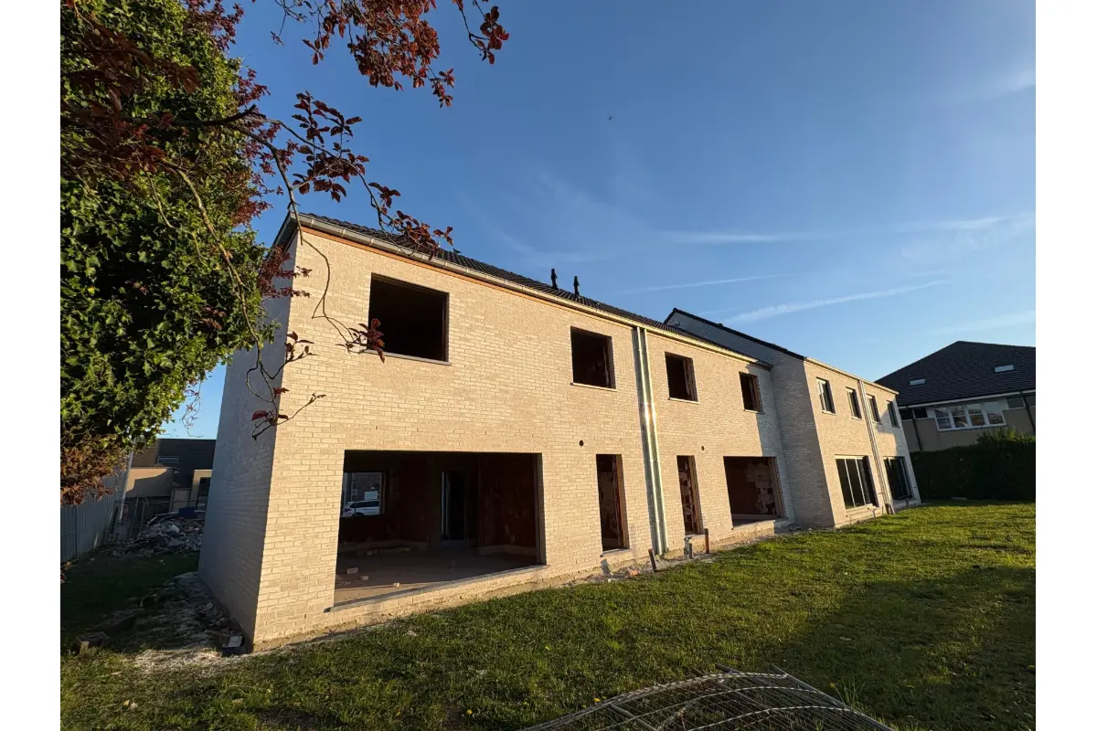 Huis te  koop in Aartrijke 8211 328000.00€ 3 slaapkamers m² - Zoekertje 737217