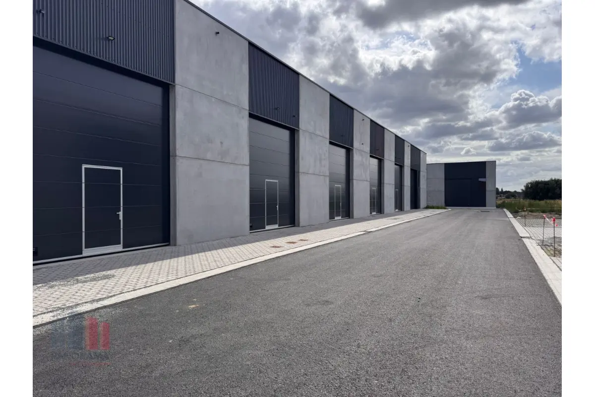 Handelszaak te  koop in Pittem 8740 285000.00€  slaapkamers 175.00m² - Zoekertje 737144
