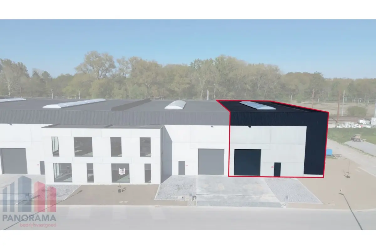 Handelszaak te  koop in Oostkamp 8020 584450.00€  slaapkamers 468.00m² - Zoekertje 738047